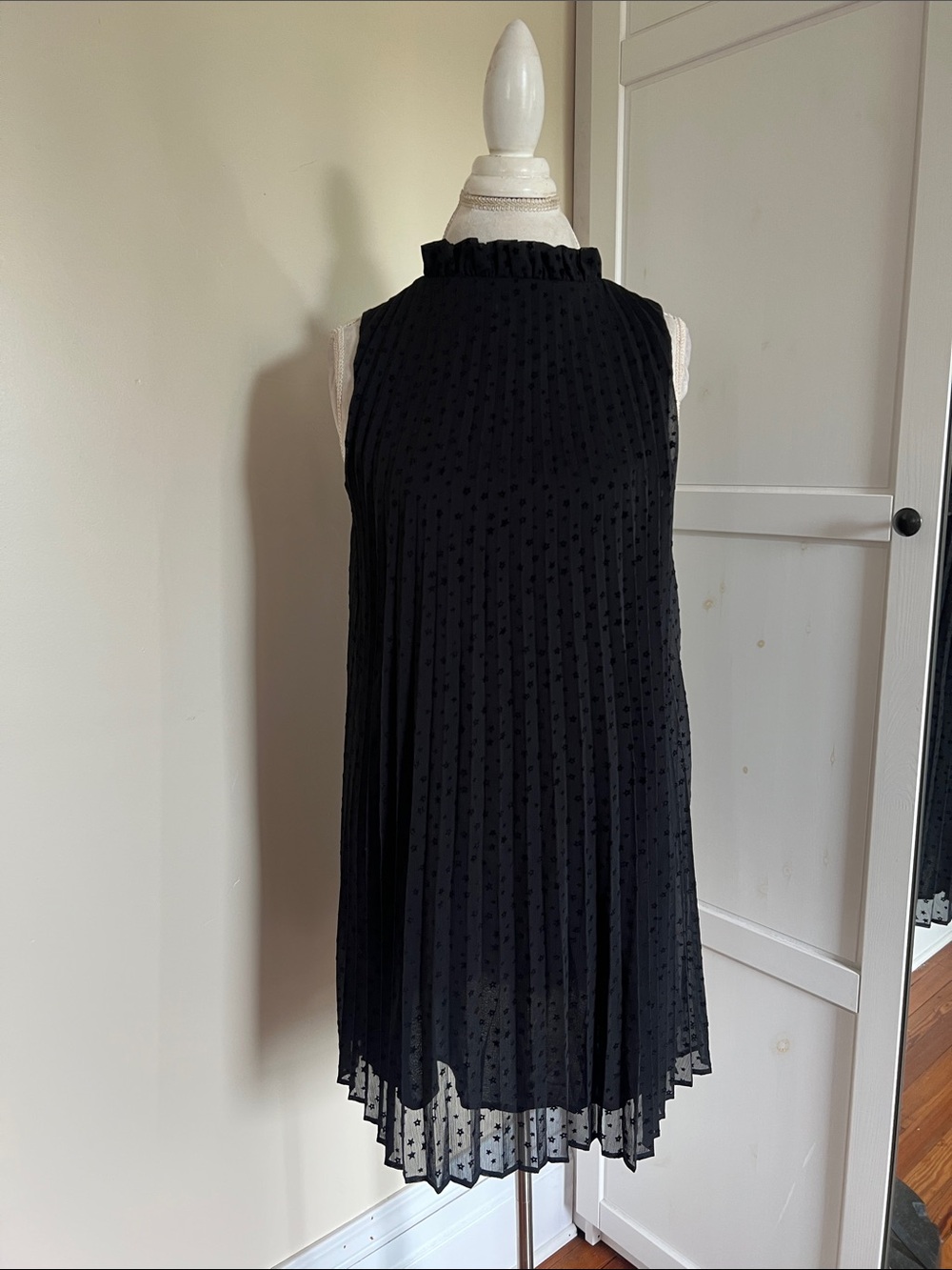 Vineyard Vines Black Star Pleated Ruffle Mock Neck Shift Dress XS
